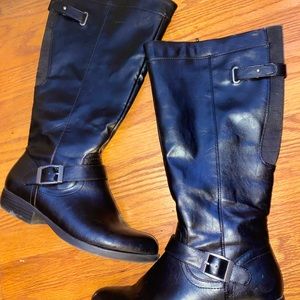 Black boots wide calf